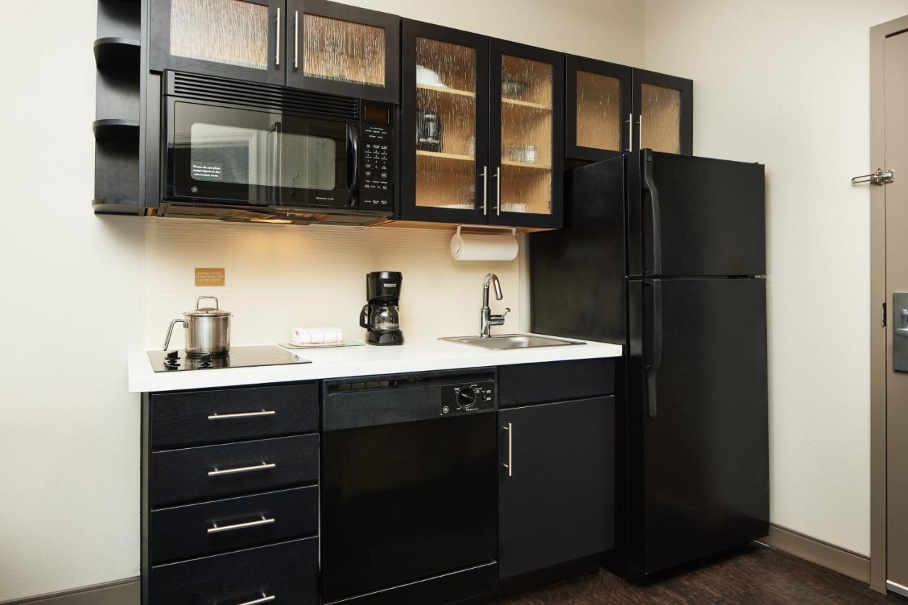 Candlewood Suites Charleston-Northwoods By Ihg Норт Чарлстън Екстериор снимка
