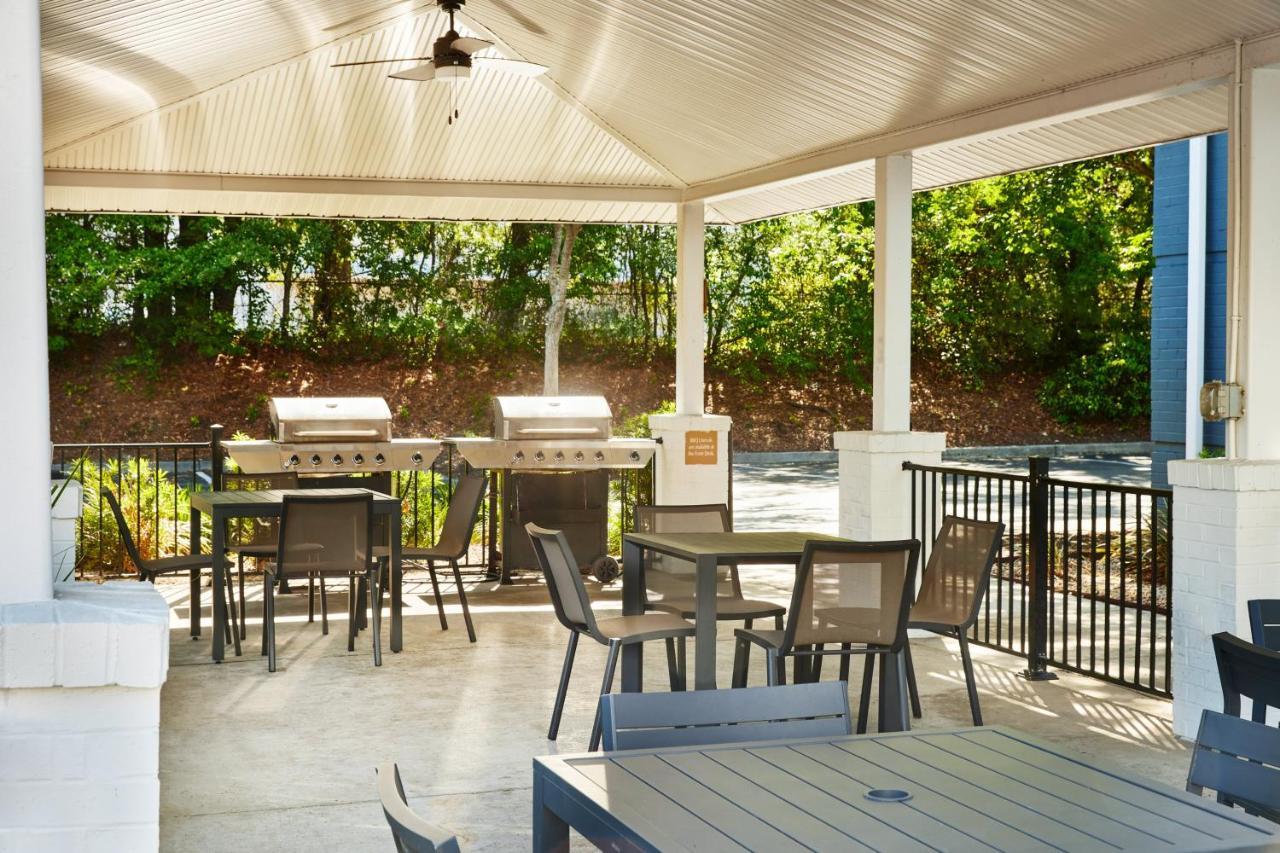 Candlewood Suites Charleston-Northwoods By Ihg Норт Чарлстън Екстериор снимка
