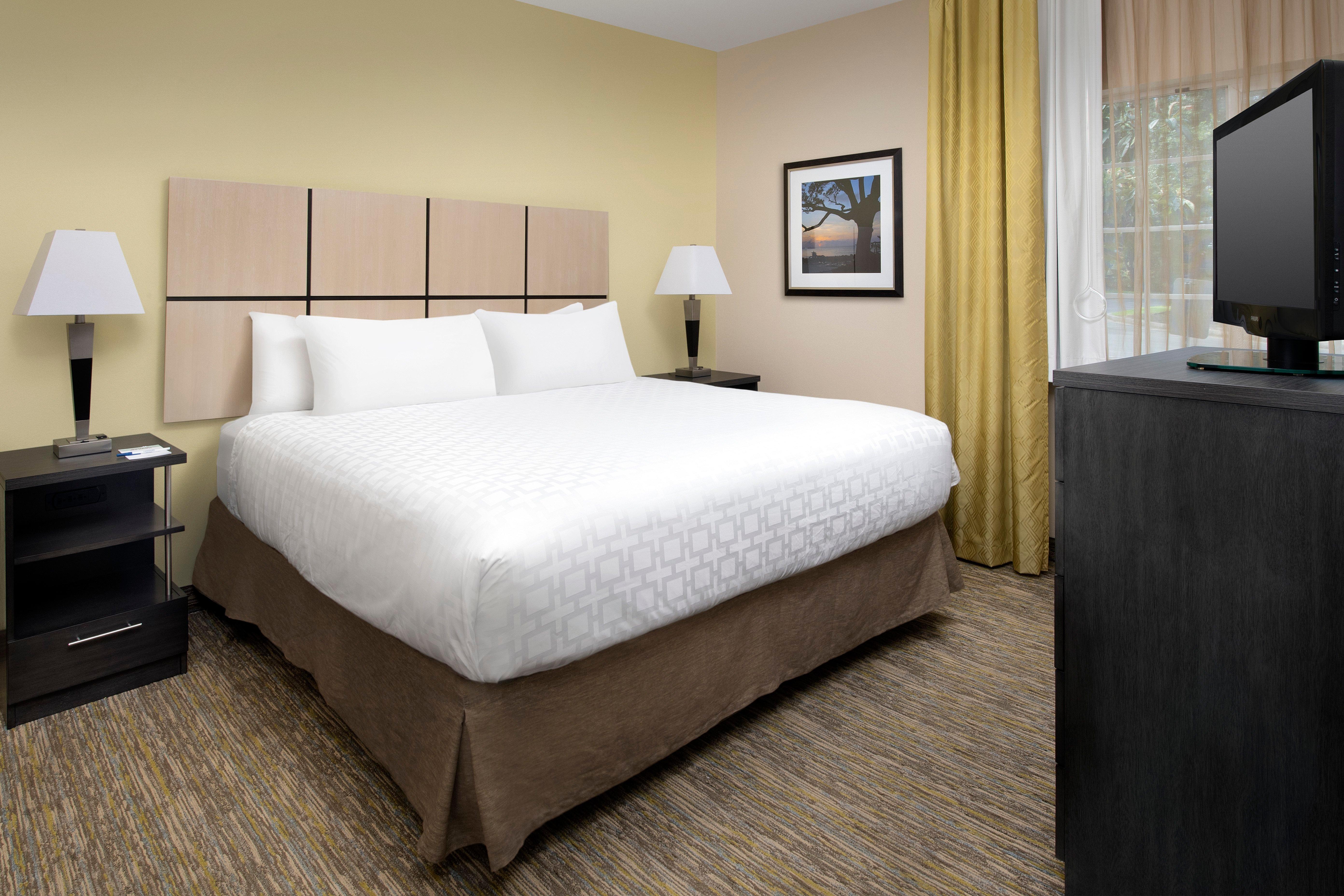Candlewood Suites Charleston-Northwoods By Ihg Норт Чарлстън Екстериор снимка