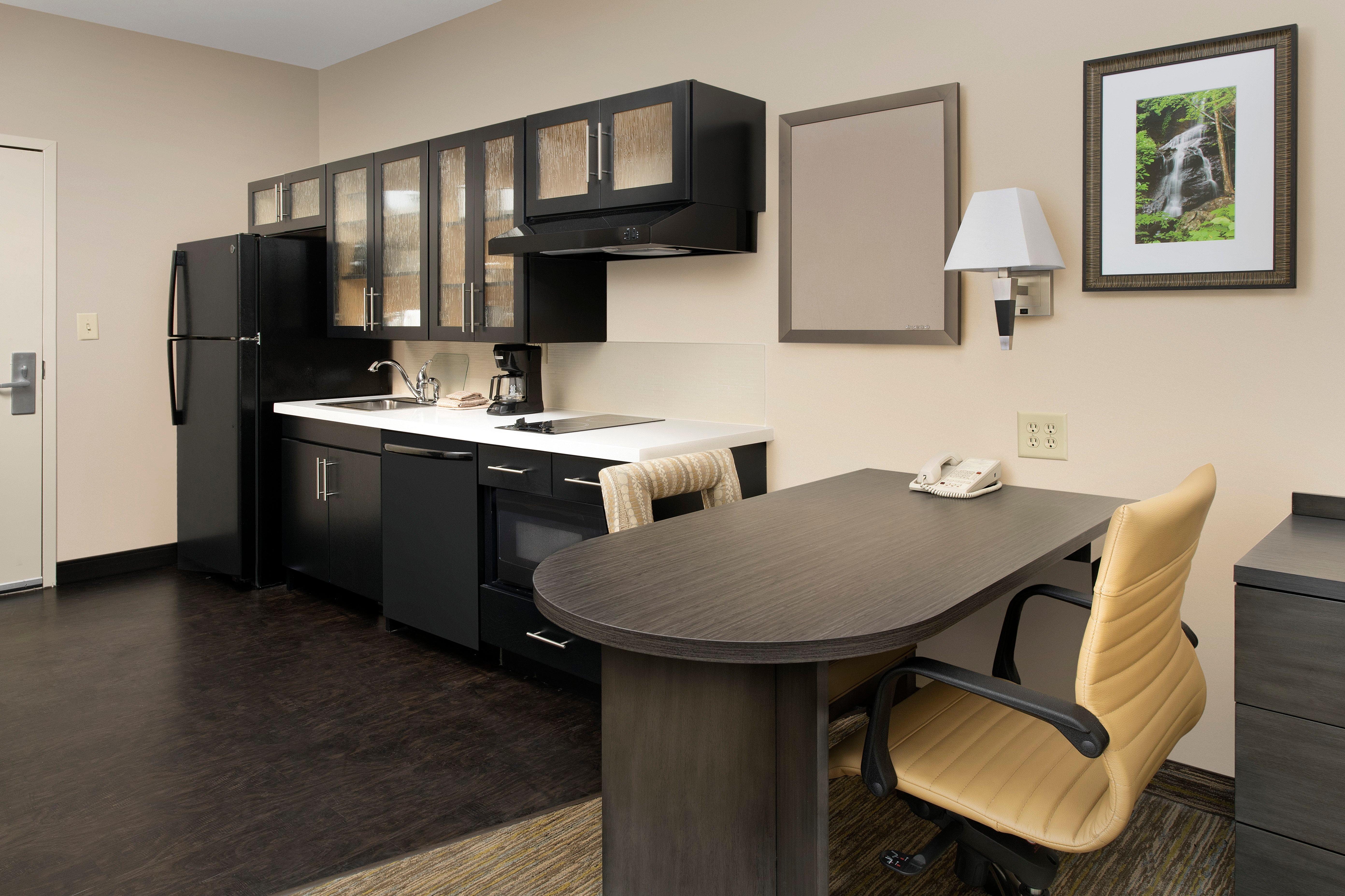 Candlewood Suites Charleston-Northwoods By Ihg Норт Чарлстън Екстериор снимка