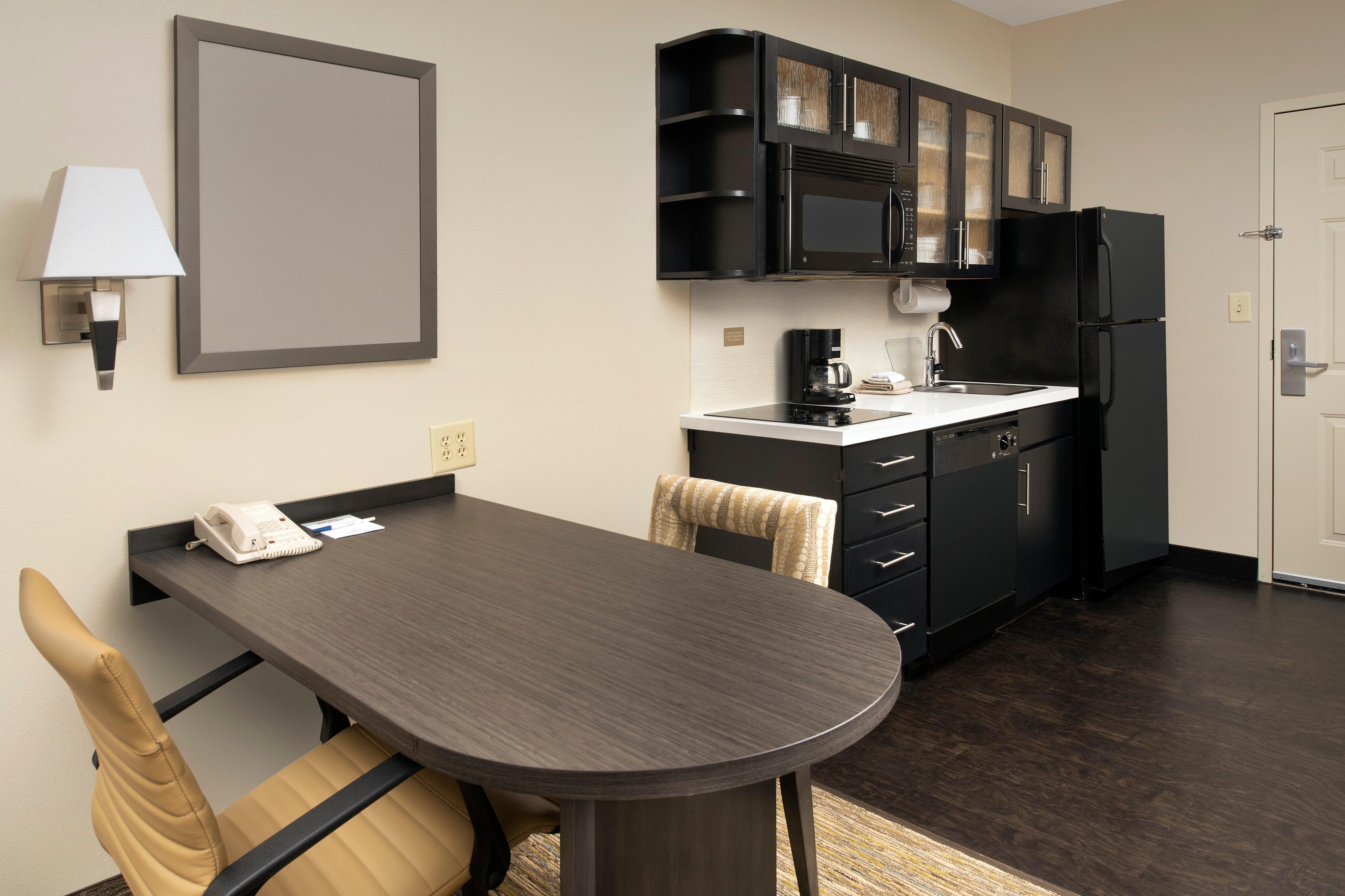 Candlewood Suites Charleston-Northwoods By Ihg Норт Чарлстън Екстериор снимка