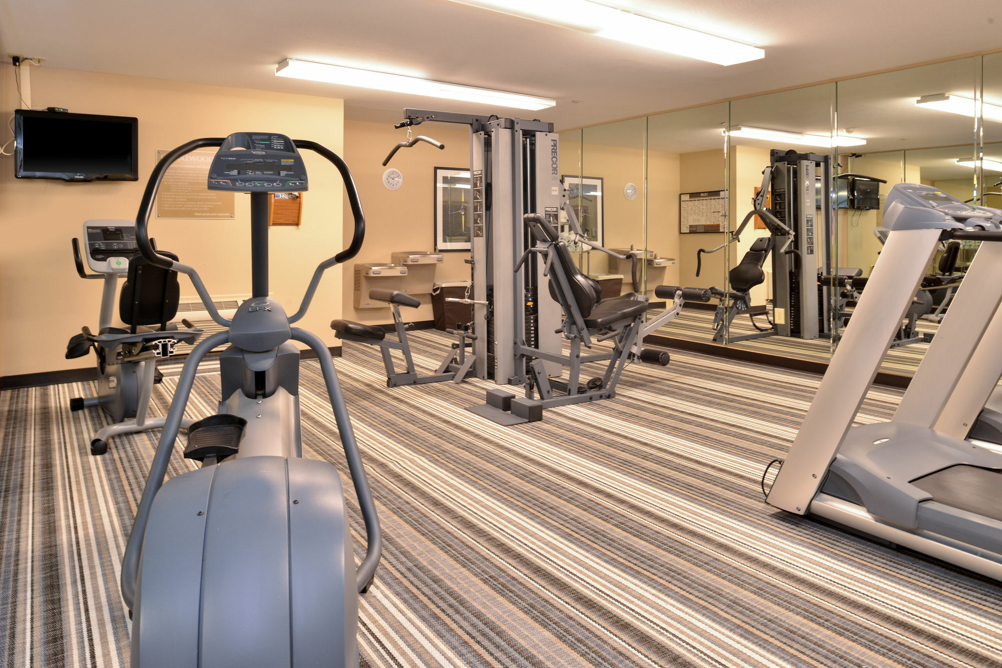 Candlewood Suites Charleston-Northwoods By Ihg Норт Чарлстън Екстериор снимка